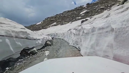 Photo 3 de Sach Pass