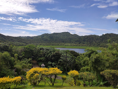 Photo 1 de Grand Etang Lake