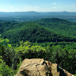 Photo 1 de Roanoke Mountain