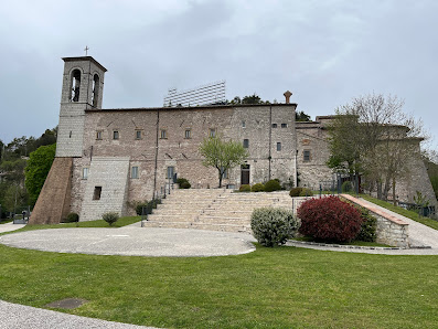 Photo 1 de Monte Ingino (Basilica di Sant'Ubaldo)