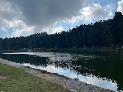 Photo 1 de Miri Lake