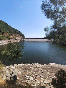 Photo 2 de Presa de Piedralaves