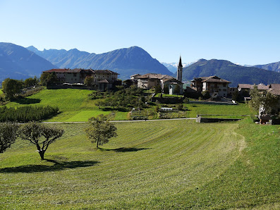 Photo 1 de Lundo (via Poia)
