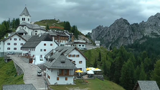 Photo 3 de Santuario del Monte Lussari
