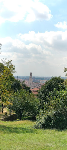 Photo 2 de Torricelle (via Parco delle Colombare)