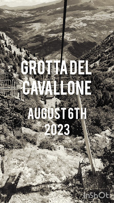 Photo 3 de Grotta del Cavallone (piazzale funivia)
