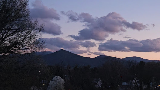 Photo 1 de Twelve O'clock Knob