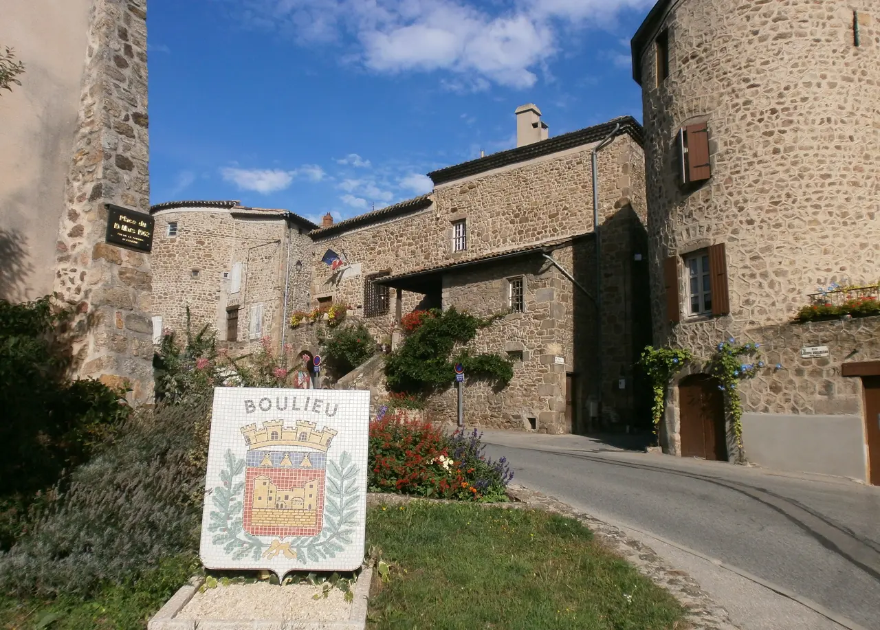Boulieu-lès-Annonay entrée du village