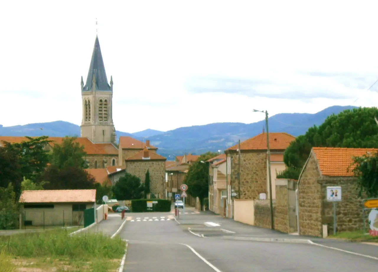 File:Vernosc-lès-Annonay, entrée du village 1.JPG
