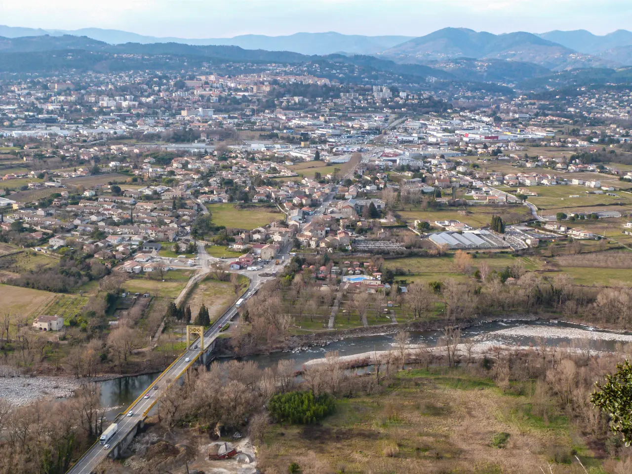 Saint-Didier-sous-Aubenas Ardèche depuis falaises