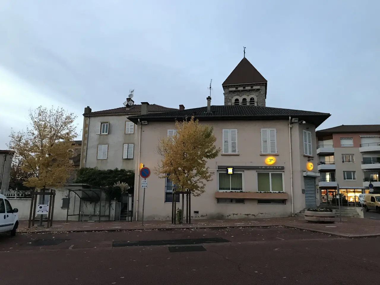Balbigny - la poste