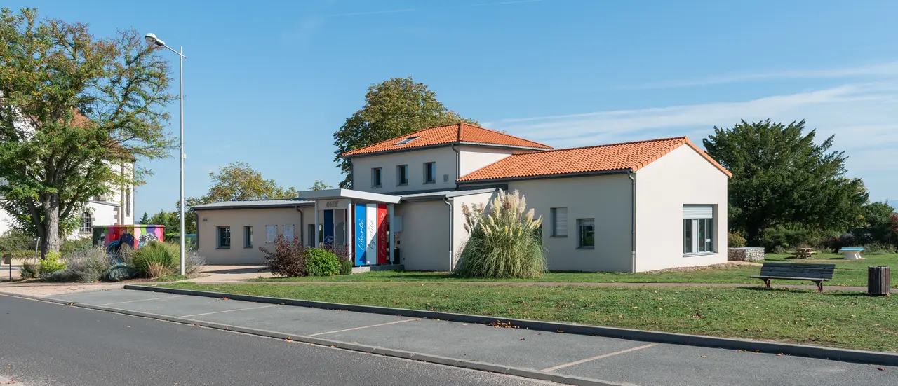 Town hall of Beauregard-Vendon (2)