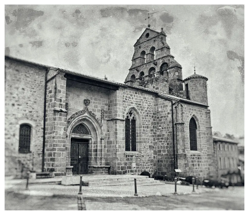 Beauzac , église saint Jean