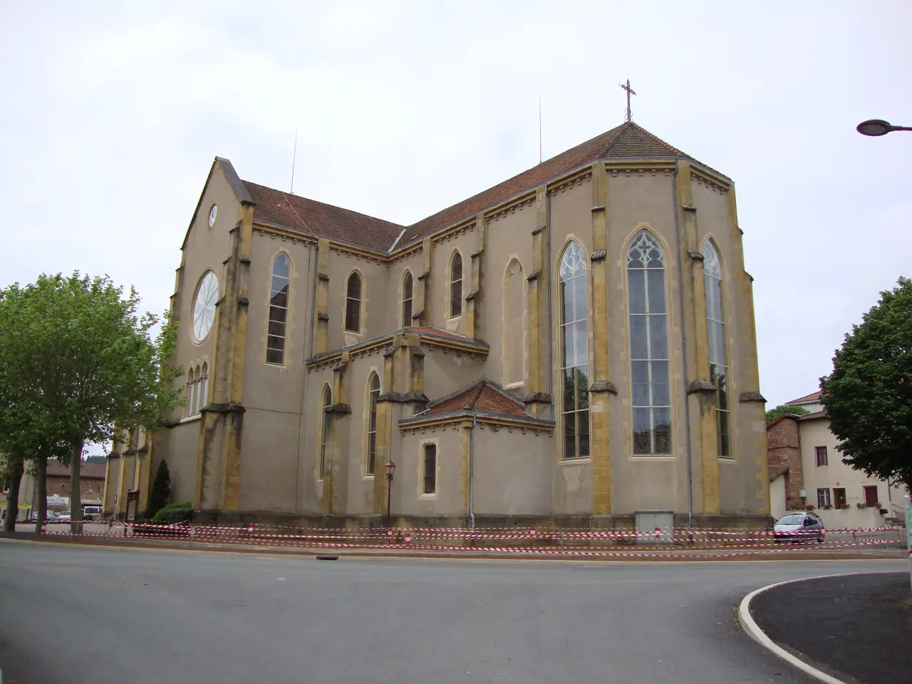 File:Belmont-de-la-Loire (Loire, Fr) église.JPG