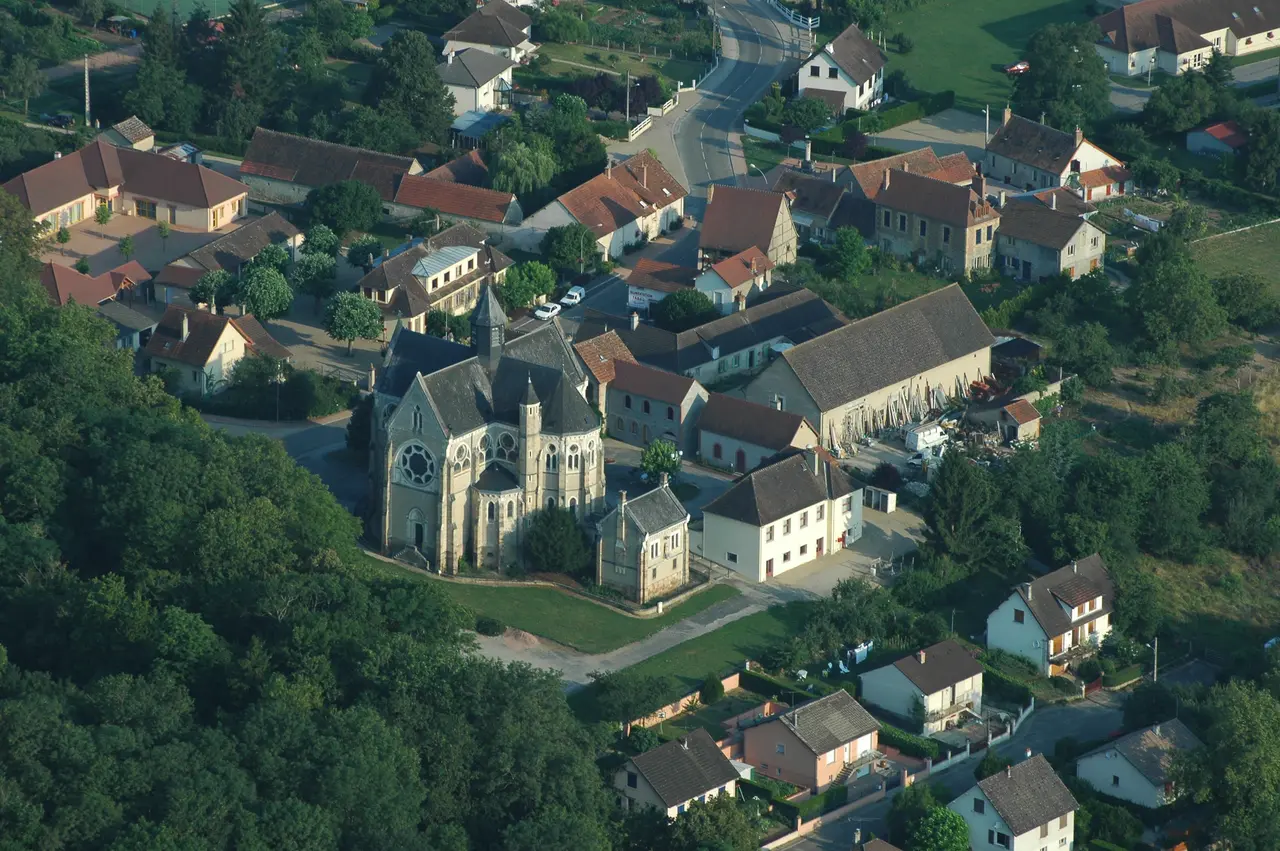 Bressolles Allier Eglise 01
