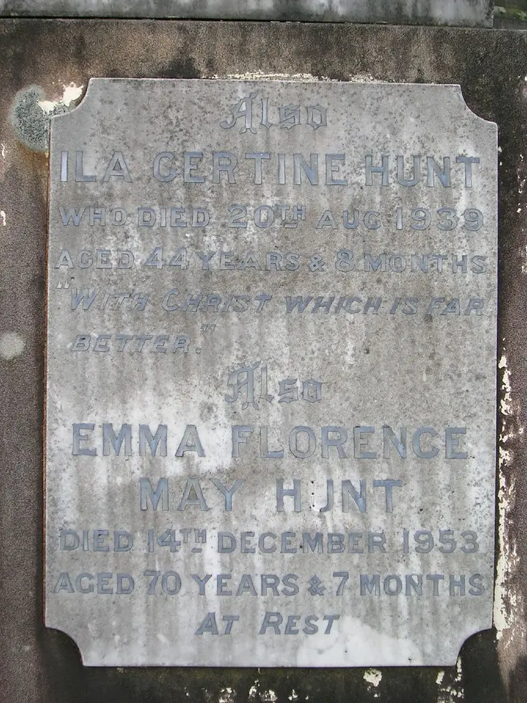 DSCN0698 - Ila Certine Hunt, Emma Florence May Hunt