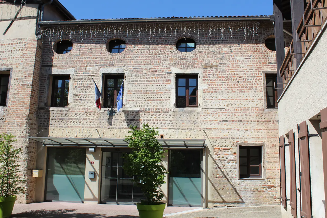 Mairie Chalamont 10