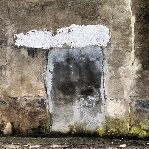 Door in Chapareillan
