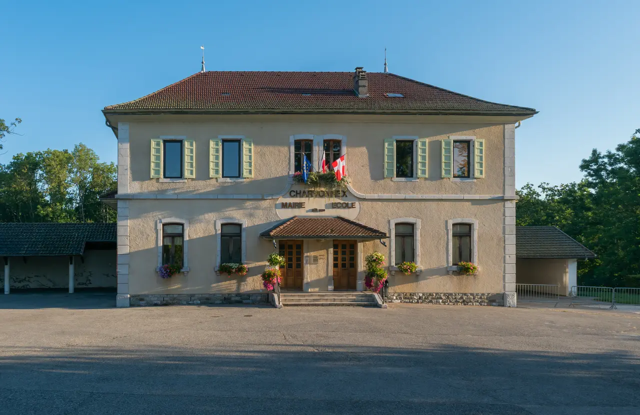 Town hall of Charvonnex (3)