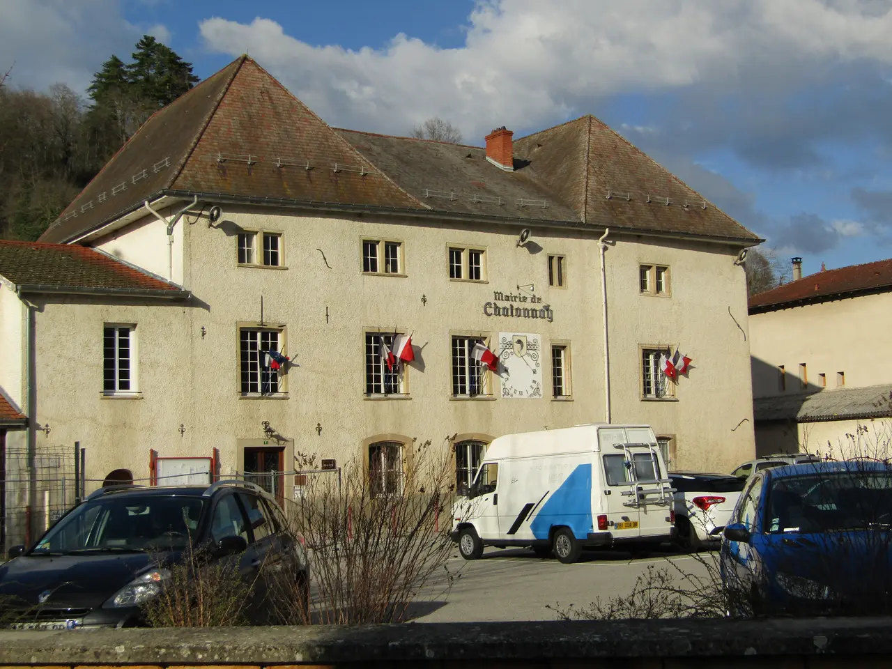Châtonnay (mairie)