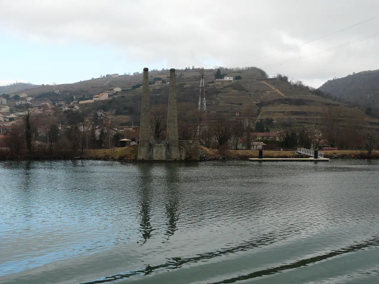 File:Rhone River Two collumns of old destroyed bridge at Chavanay village 24 Feb 2012 WB.jpg
