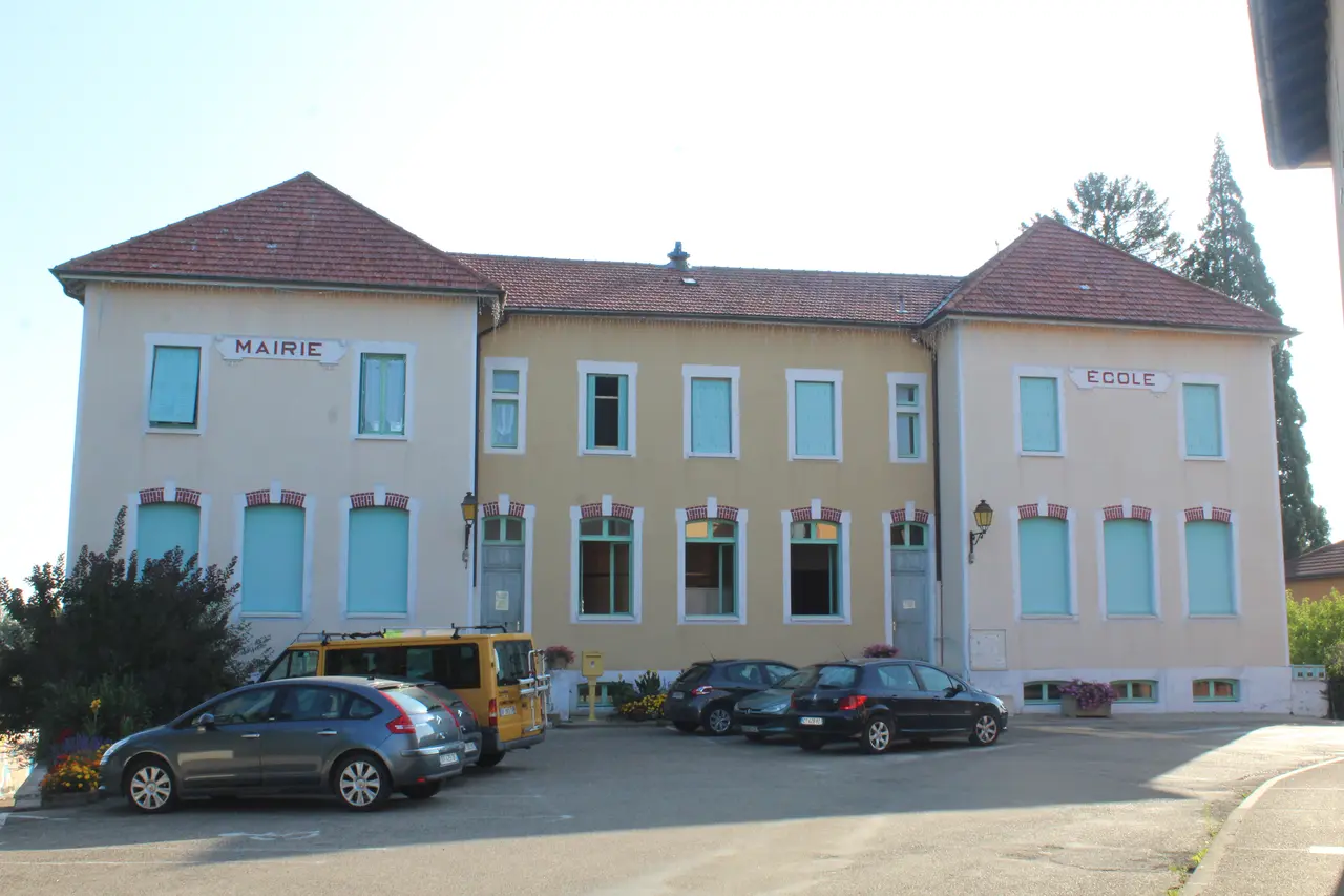 Mairie - école Chaveyriat 1