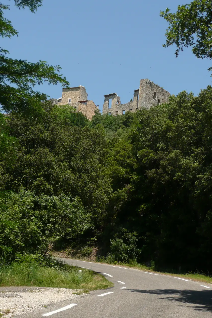 Ruine à Cornillon