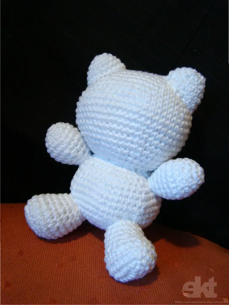 Hello kiTTy crua e nua montada