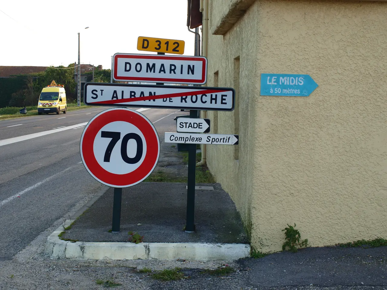 Domarin-FR-38-panneau-01