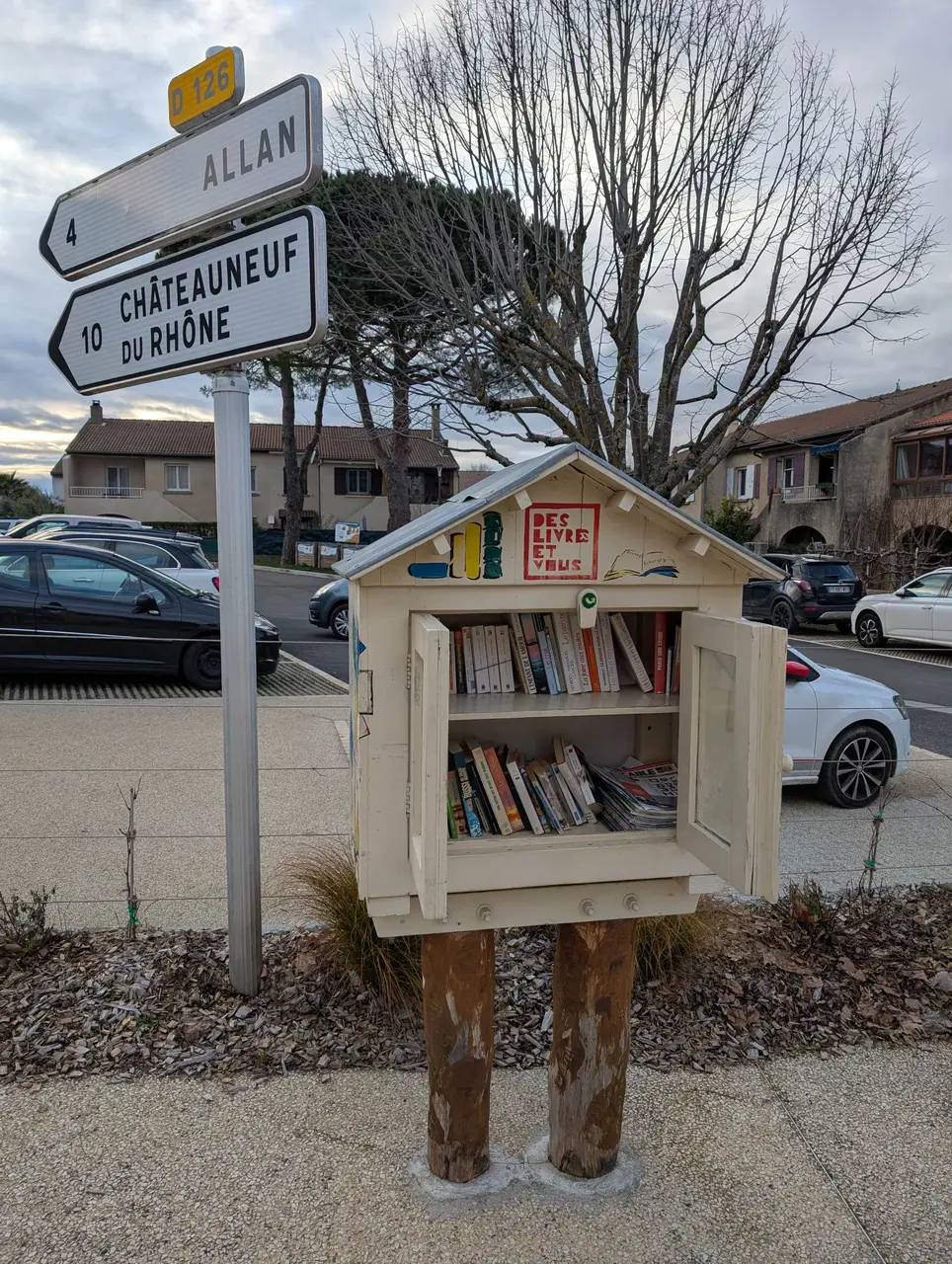 Espeluche - Village - boîte à livres