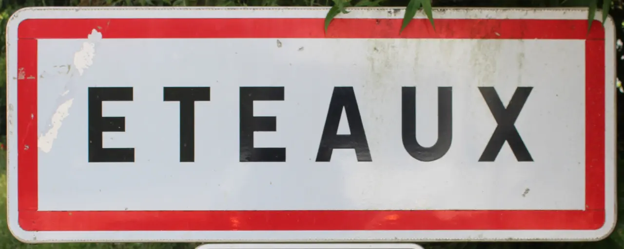 Panneau entrée Eteaux 1
