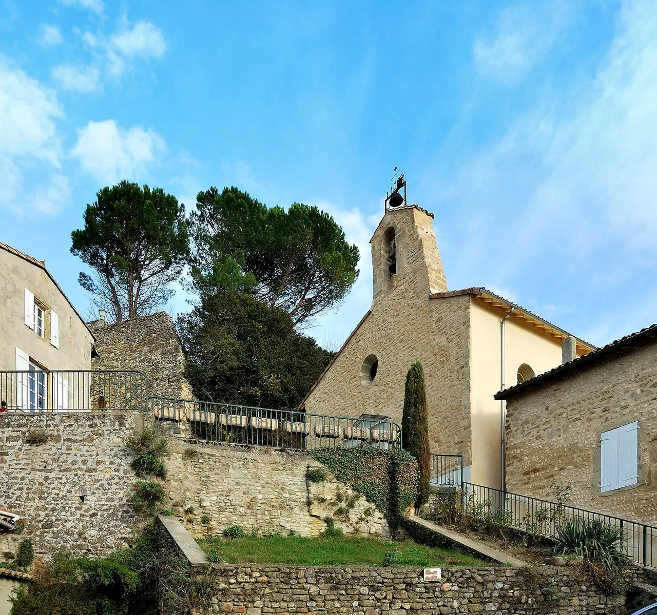 Eurre,église du village