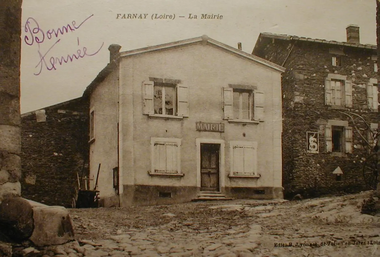 MAIRIE de FARNAY 1945 - panoramio