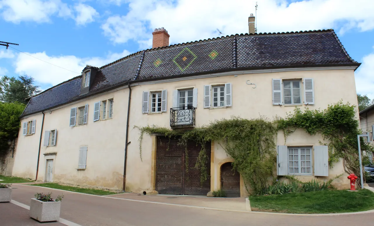 File:Relais Poste Guéreins 7.jpg