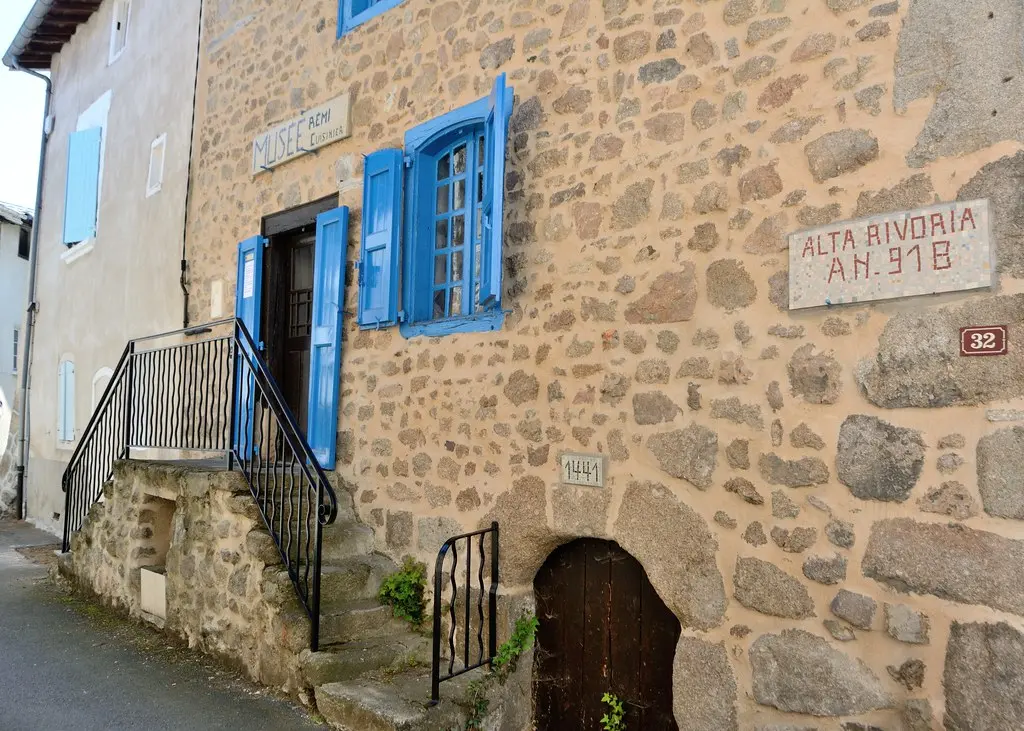 Haute-Rivoire (Rhône)
