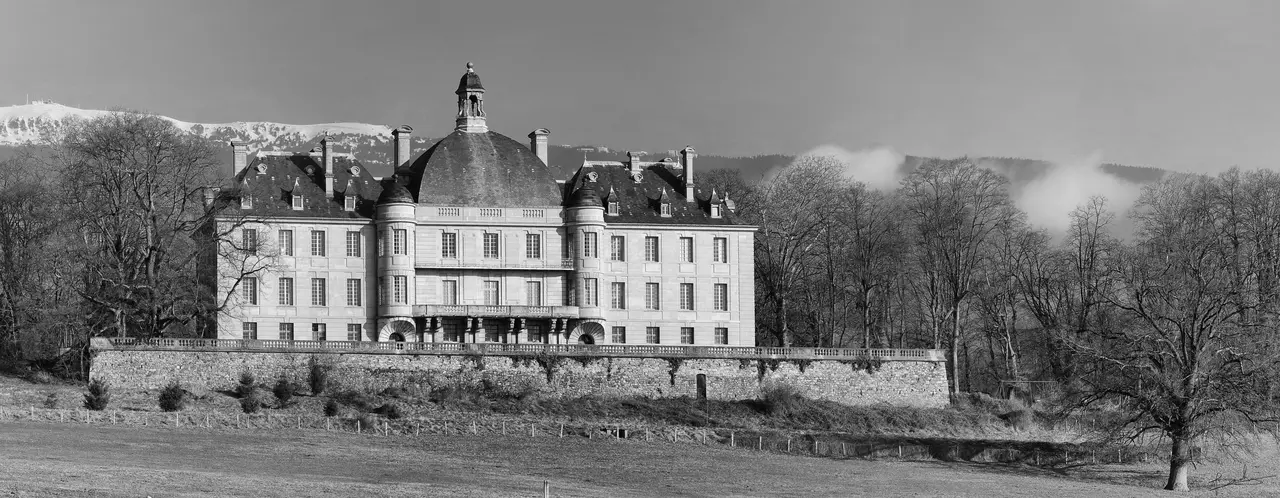 Chateau d Herbeys vue de face