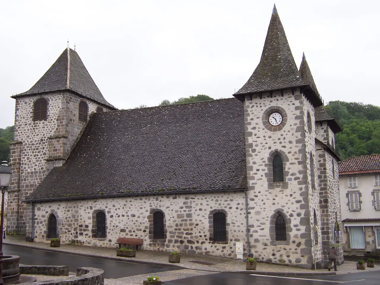 Jussac Church 02