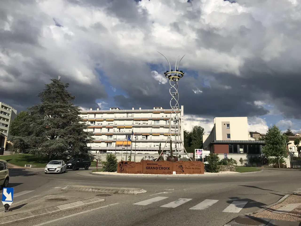 La Grand-Croix - rond-point Porte du Pilat