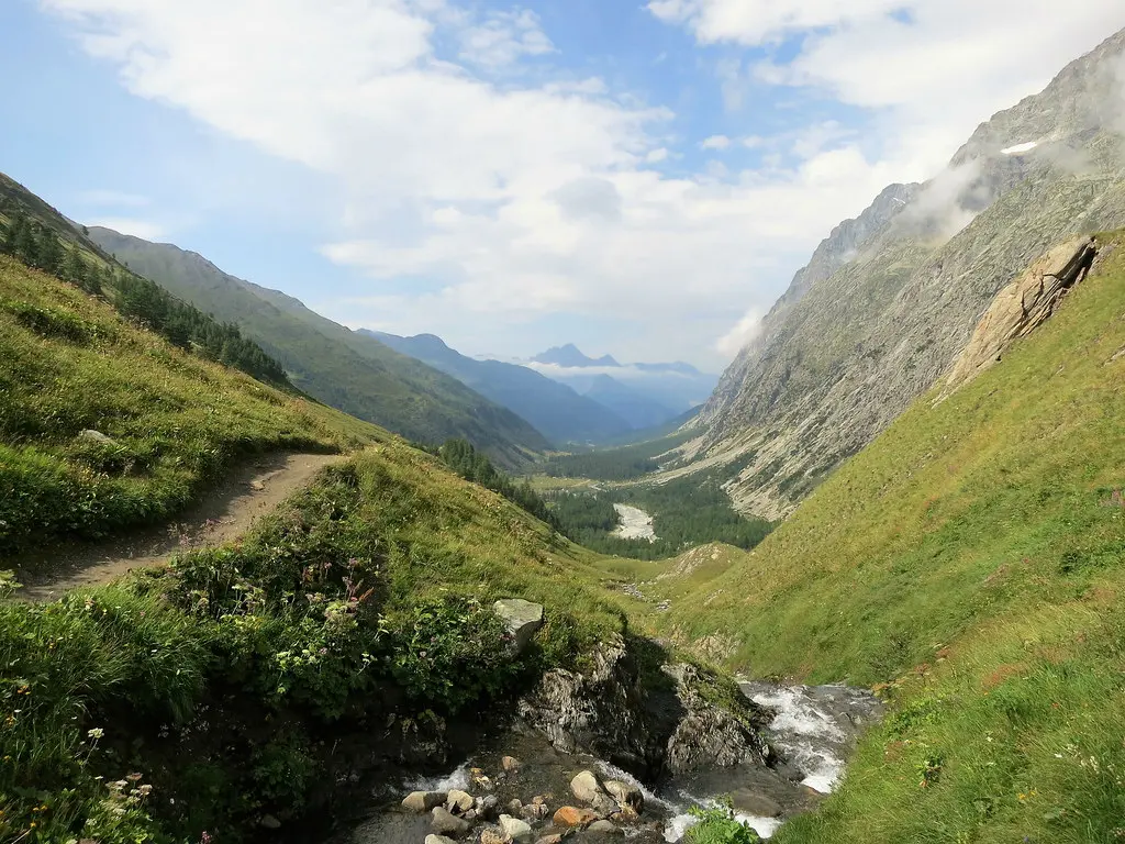 Day 2 Rifugio Bonatti -> La Léchère