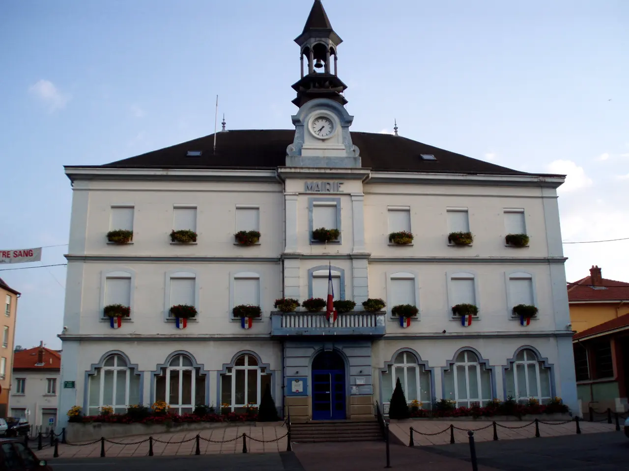 Mairie de la ricamarie - panoramio
