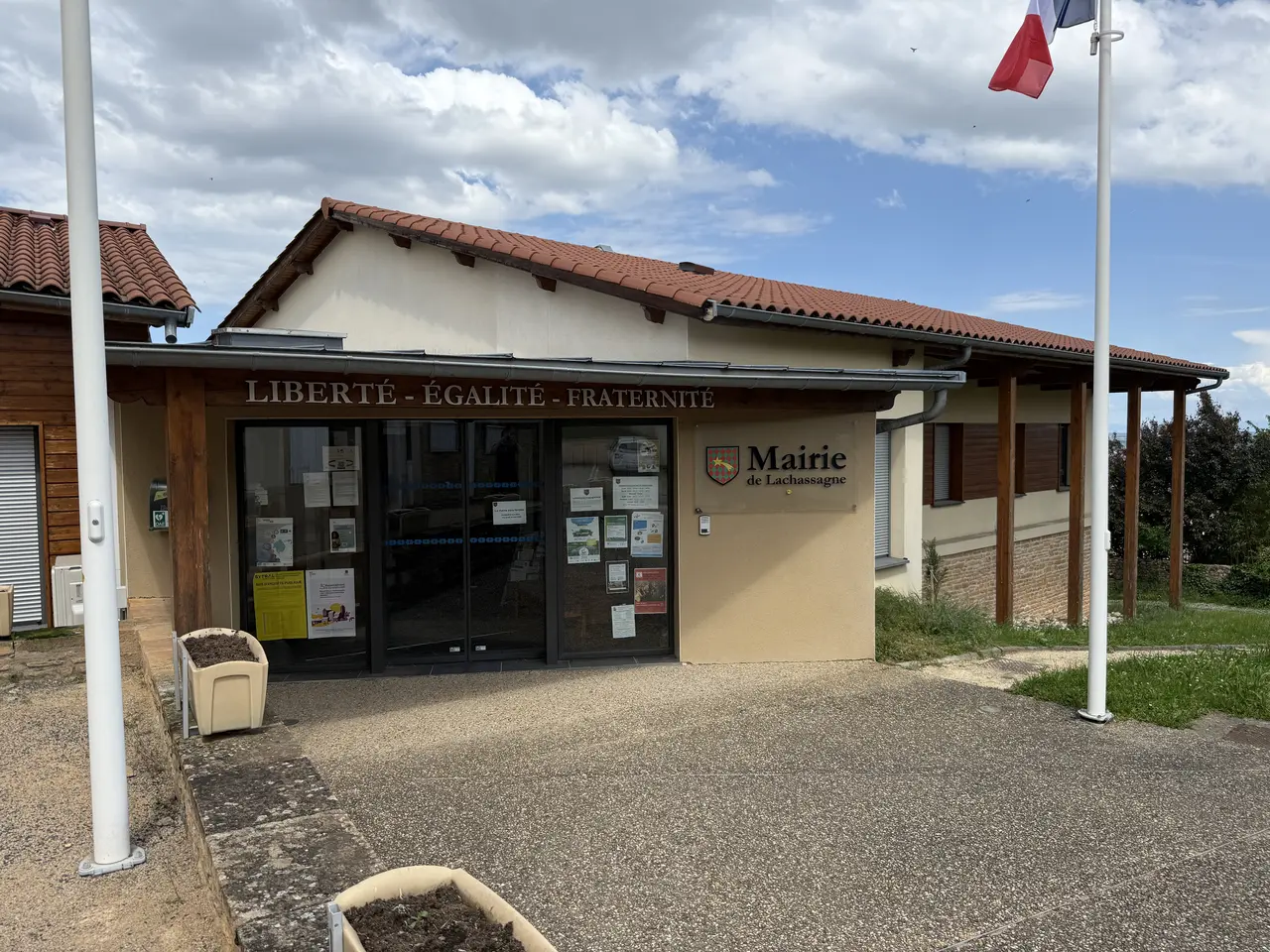 Mairie - Lachassagne (FR69) - 2025-05-11 - 5