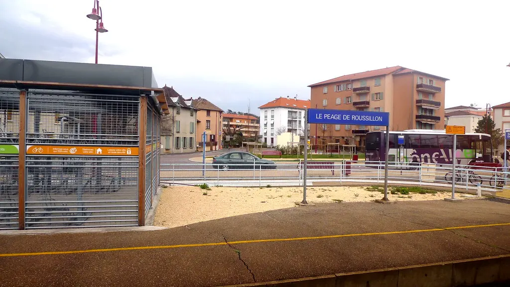 TER-Vélo en gare SNCF (Le Péage-de-Roussillon,FR38)
