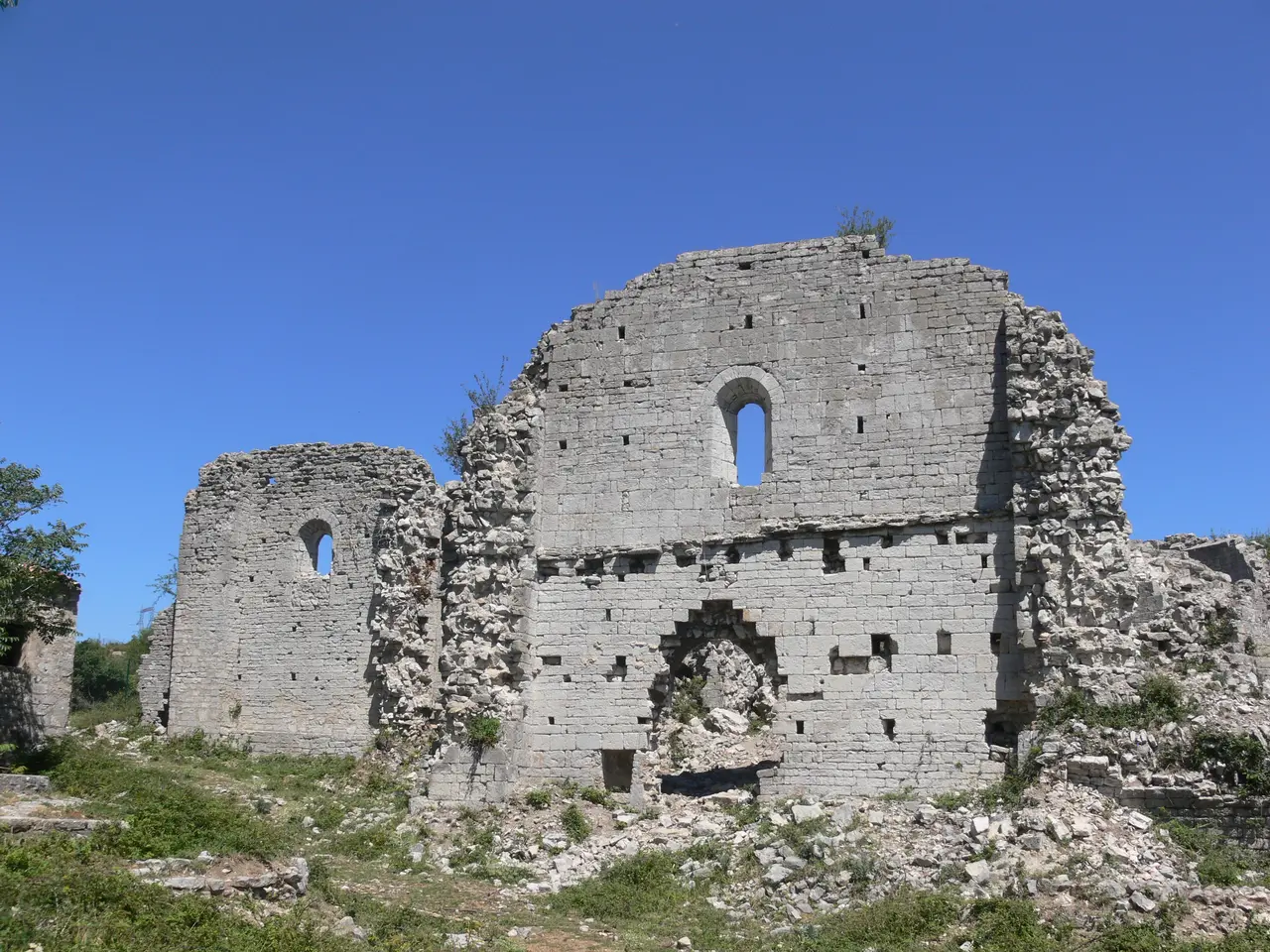 Le Pouzin - Couvent des chèvres (Abbaye Saint-Pierre de Rompon) 04