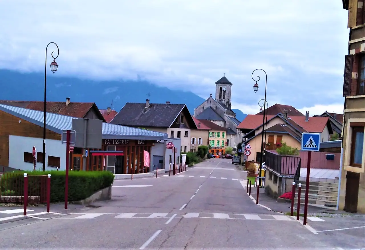 Miribel les échelles (bourg central)