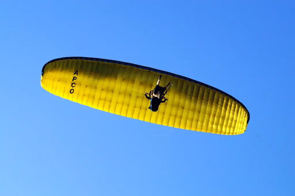 Parapente en Miraflores. Lima, Perú.