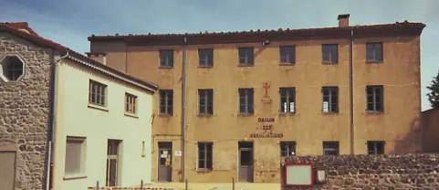 Maison des associations Maclas façade