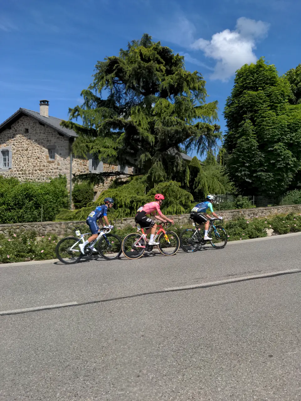 Étape 3 du Critérium du Dauphiné 2024 (Malataverne, Beaux, Haute-Loire) 1
