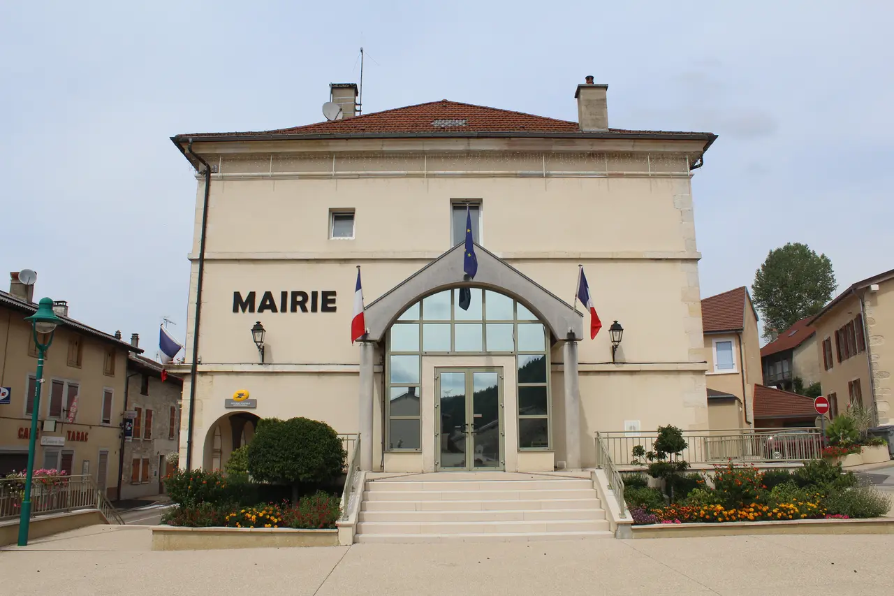 File:Mairie Martignat 8.jpg