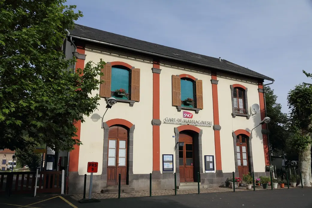Gare de Massiac 4