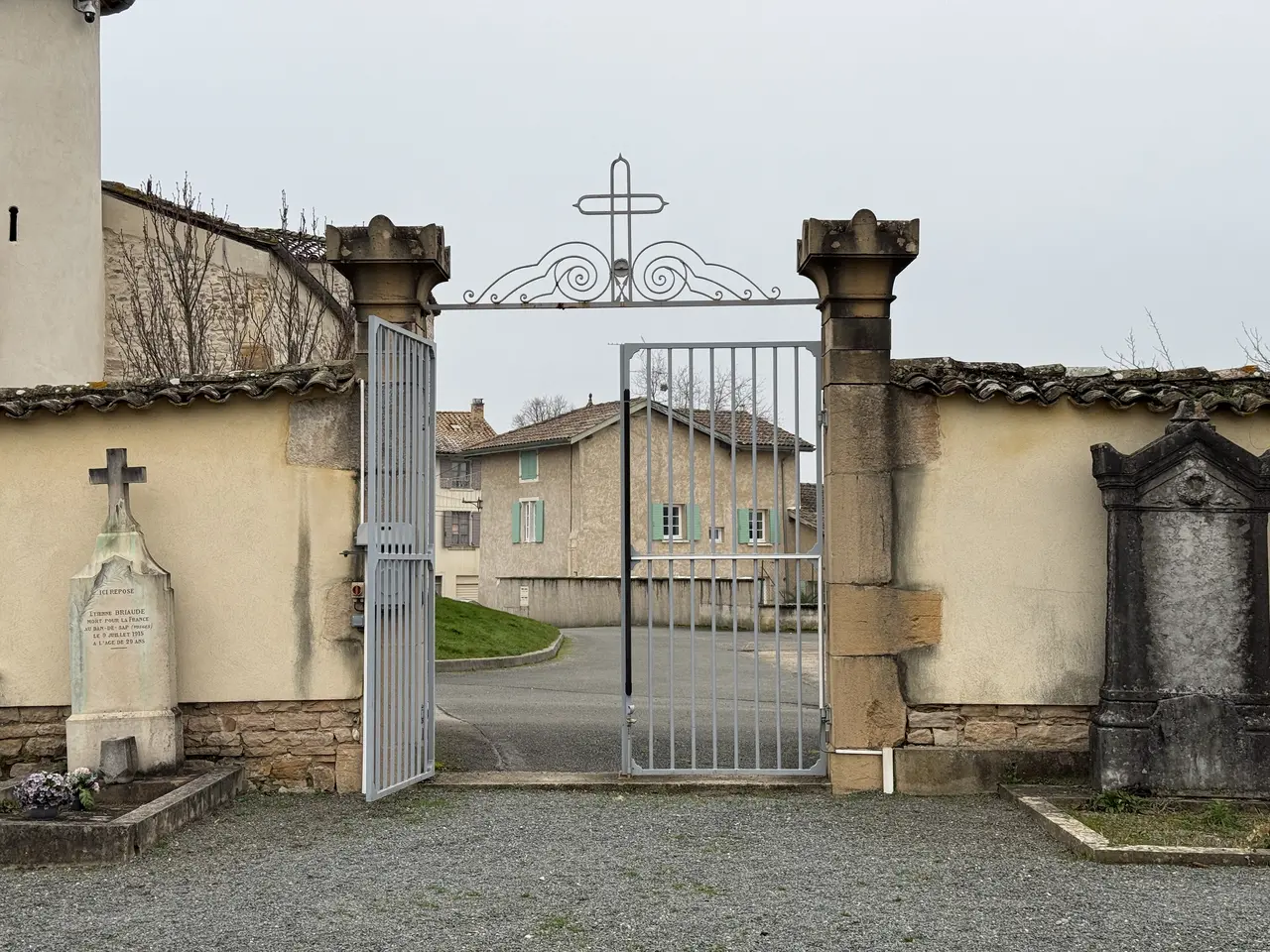 Portail Cimetière - Messimy-sur-Saône (FR01) - 2025-12-27 - 2